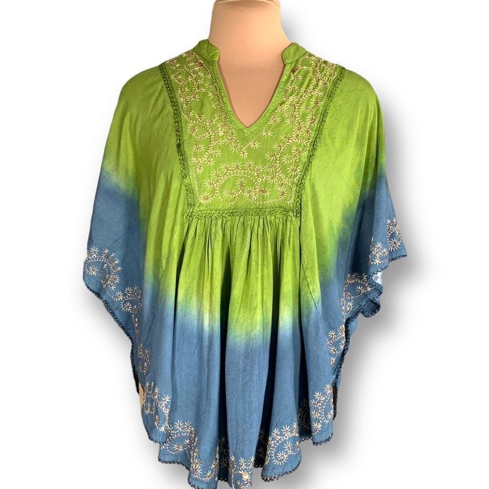 Vintage Just Cruising Top Asymmetrical Green Tie Dye Embroidered Flower Detail